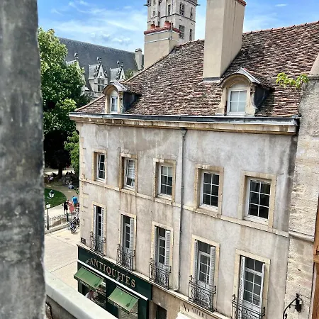 Le P'Tit Charmant : Centre Historique De Dijon Exterior foto