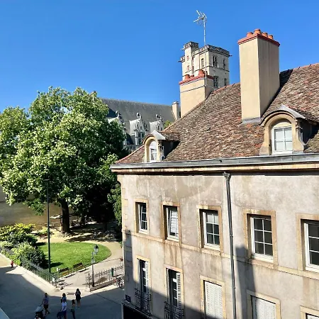 Le P'Tit Charmant : Centre Historique De Dijon Exterior foto