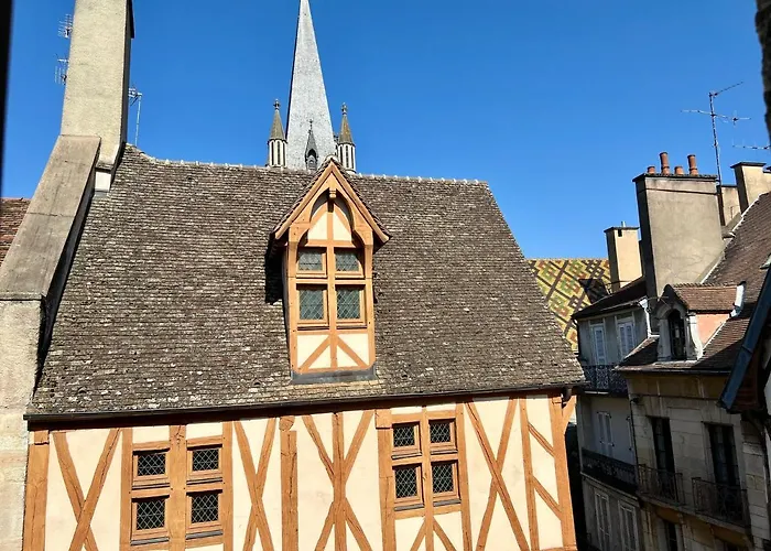 Le P\'Tit Charmant : Centre Historique De Dijon